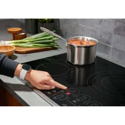 GE Profile Plaque de cuisson Vitrocéramique Noir 36