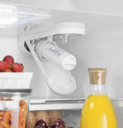 GE Réfrigérateur 18,6 pi3 33 po Acier inoxydable Congélateur en bas, Portes françaises - GWE19JYLFS
