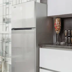 MARATHON Réfrigérateur 18 pi3 30 po Inox Congélateur en haut - MFF184SS