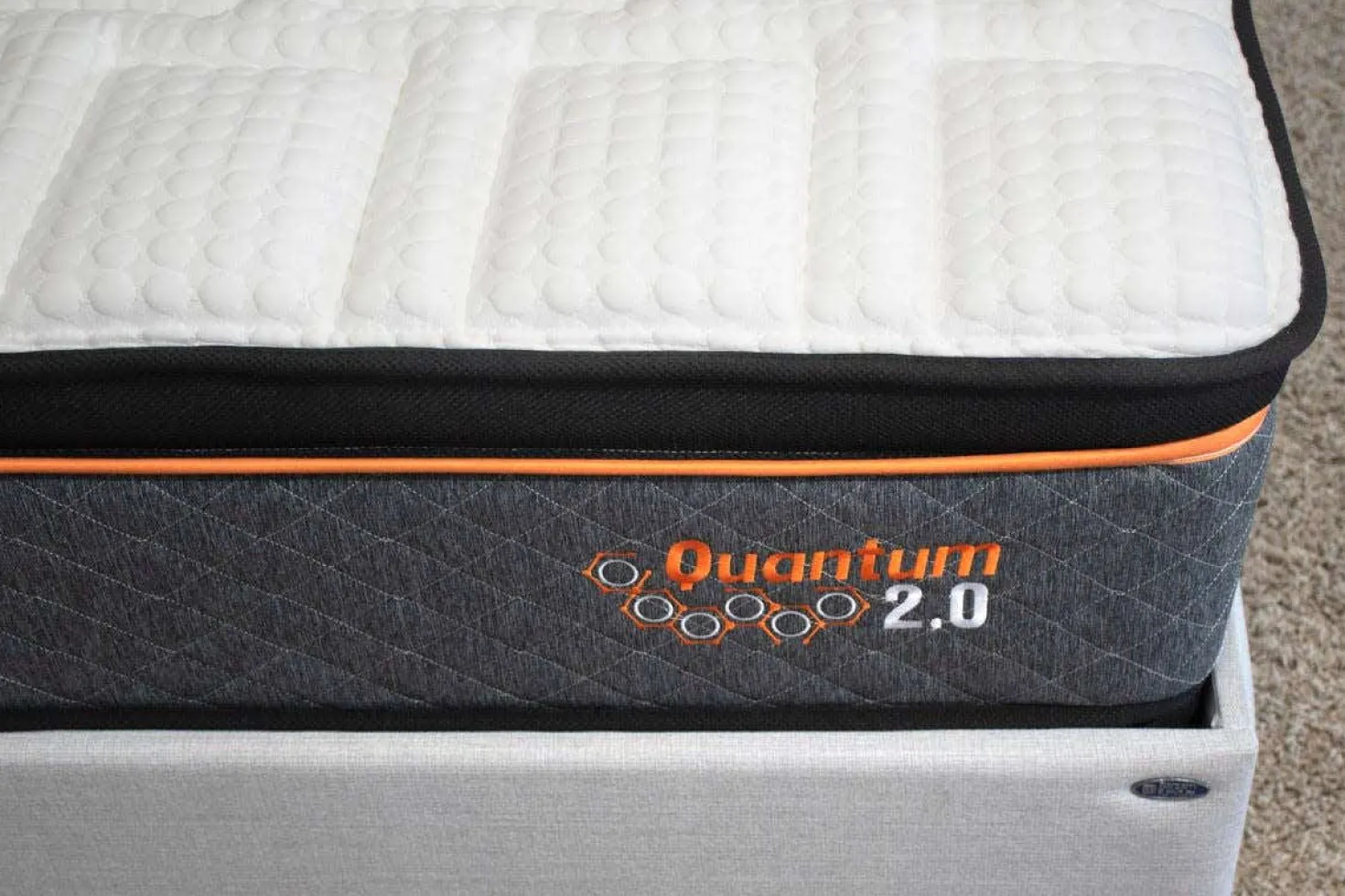 Matelas simple roulé semi-fermeà ressorts ensachés - 39"